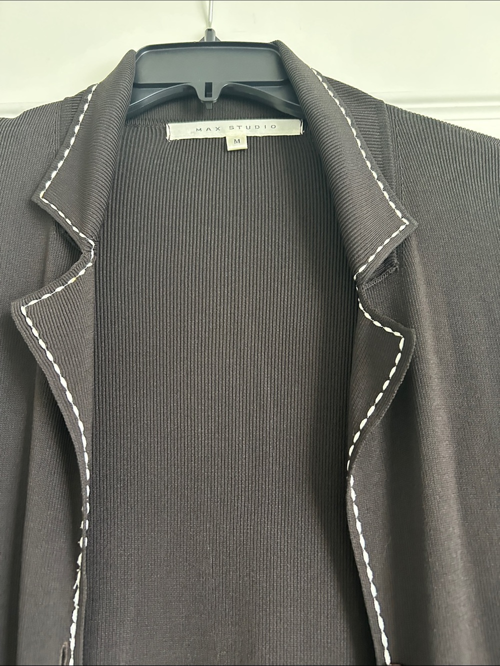 Max Studio Brown Open-Front Blazer with White Contrast Stitching